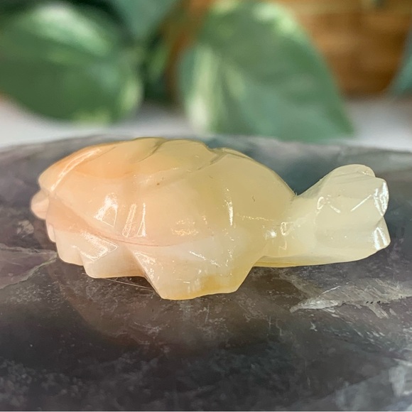 MINI Calcite Crystal Turtle Figurine Natural Stone Hand Carved Animal Tortoise - Picture 2 of 12